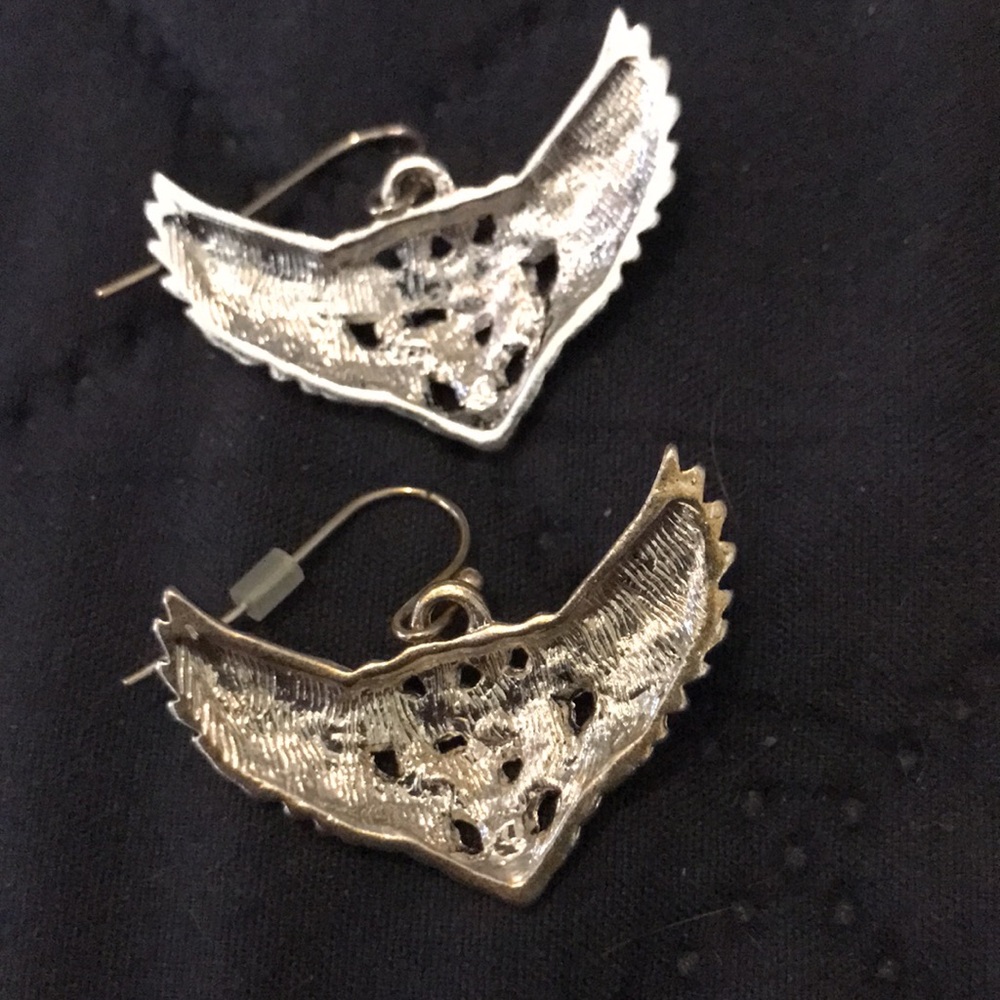 NWOT Intricate Silver Winged Heart Earrings shades of Harley Davidson - Picture 3 of 4